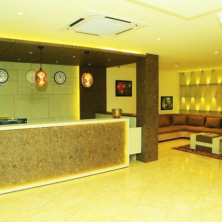 Hotel Kek Grand Park Madras Buitenkant foto