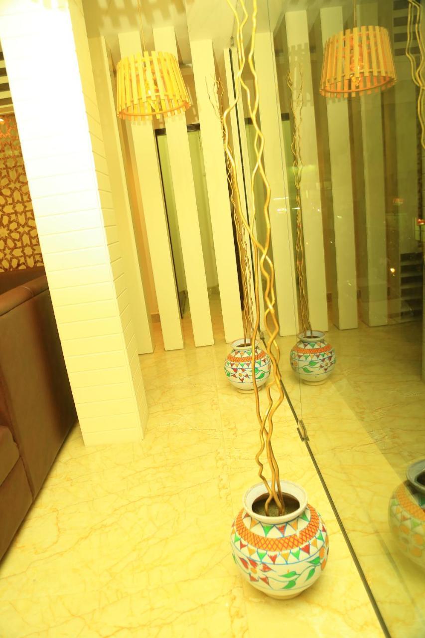 Hotel Kek Grand Park Madras Buitenkant foto