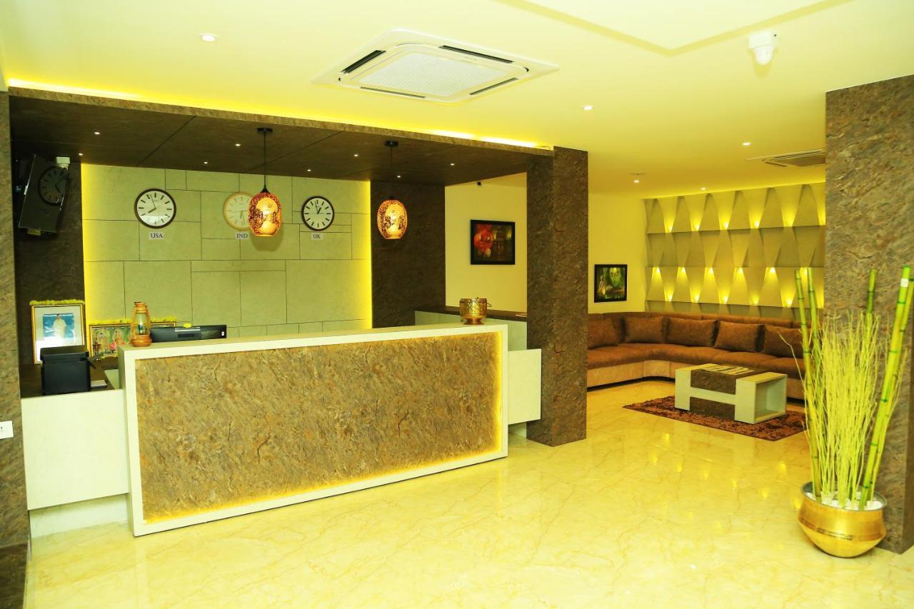 Hotel Kek Grand Park Madras Buitenkant foto